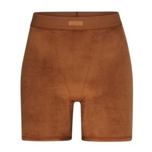 SKIMS Copper High Rise Stretch Velour Boxer Shorts NWT